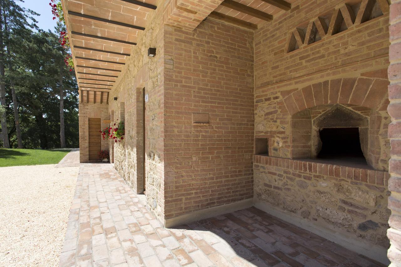Casale San Galgano Aparthotel Chiusdino Bagian luar foto