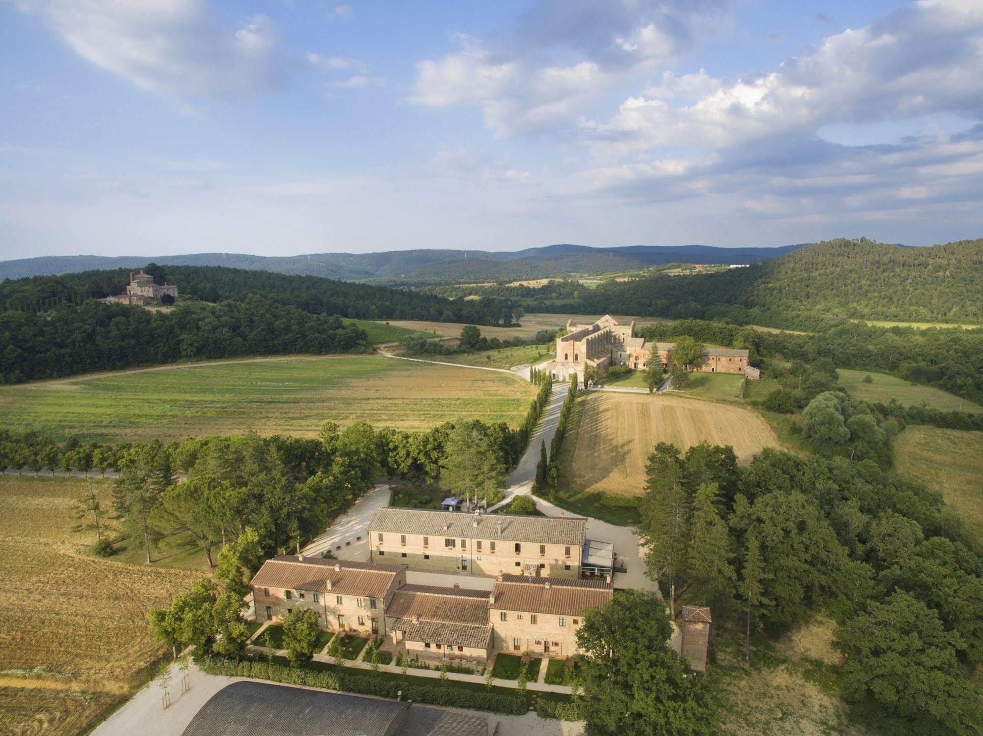 Casale San Galgano Aparthotel Chiusdino Bagian luar foto